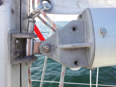 So hatte ich mir das vorgestellt.<br />Ein eingeschweißtes stück VA Flacheisen (hier Rot) könnte hier mehr Stabilität bringen.